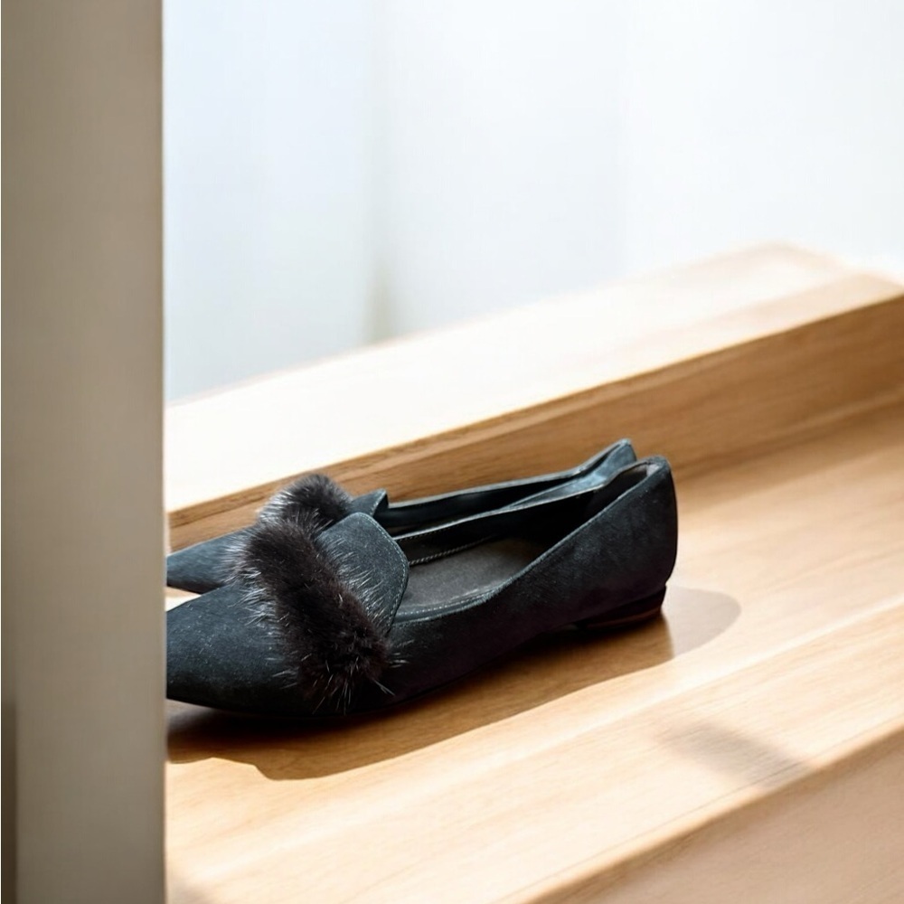 Charles & Keith Collection Black Suede Flats Faux Fur Trim size 8 - Picture 2 of 9